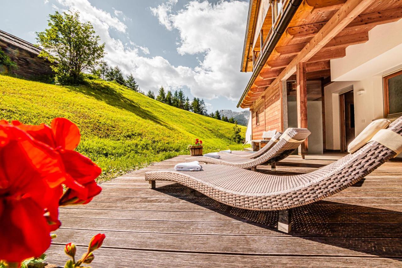 B&B - Hotel Ciasa Rue Blanch San Cassiano  Εξωτερικό φωτογραφία