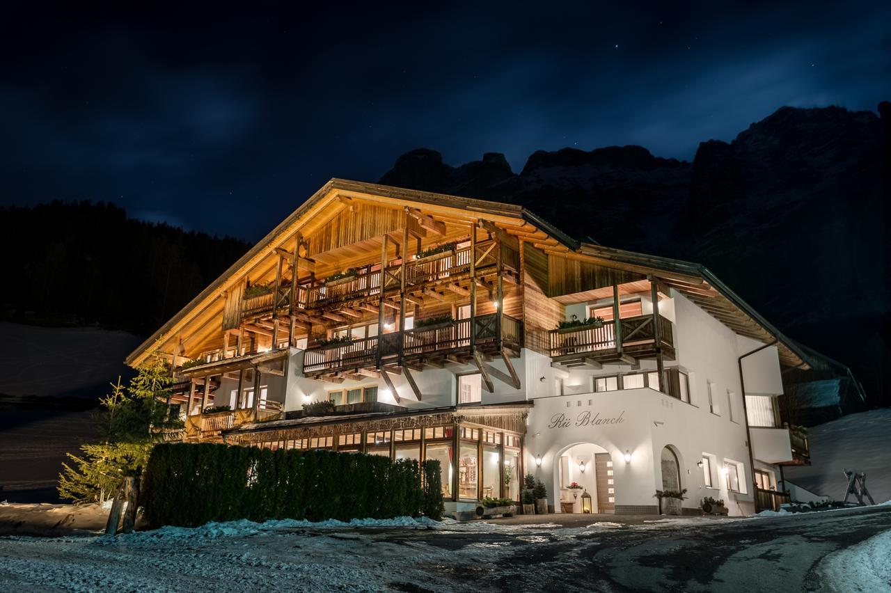 B&B - Hotel Ciasa Rue Blanch San Cassiano  Εξωτερικό φωτογραφία